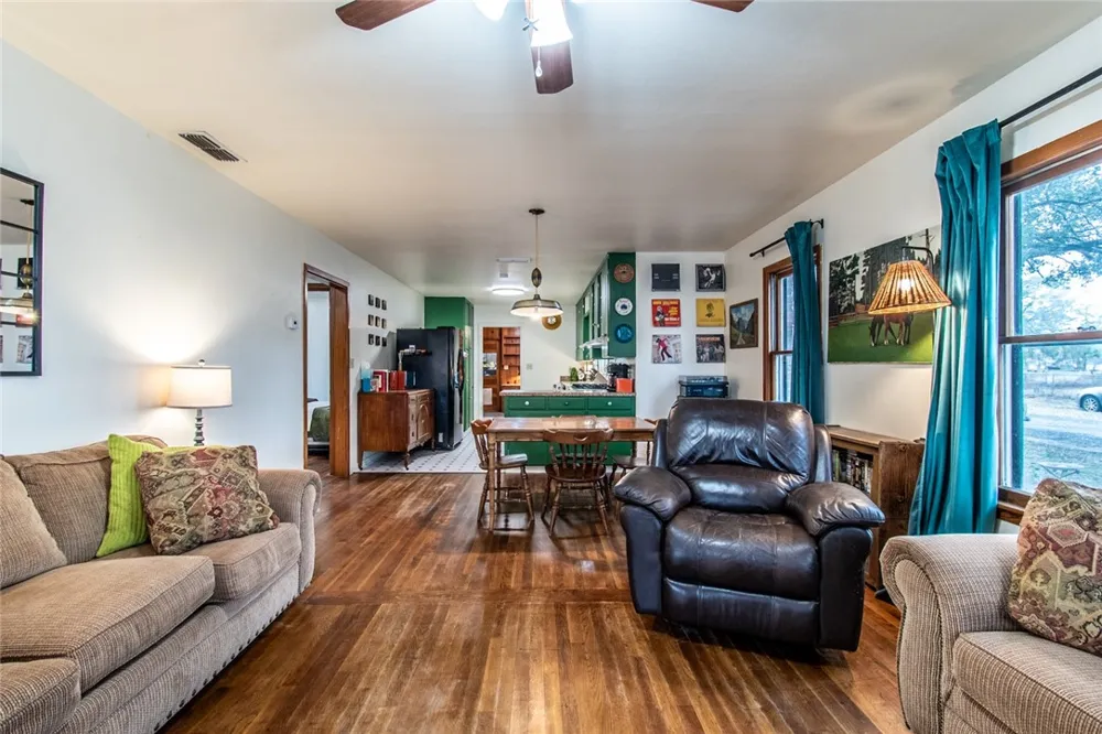 1711 Washington Street Beeville, TX 78102