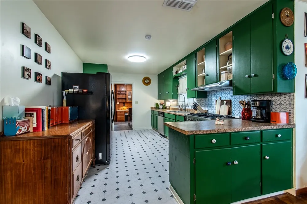 1711 Washington Street Beeville, TX 78102