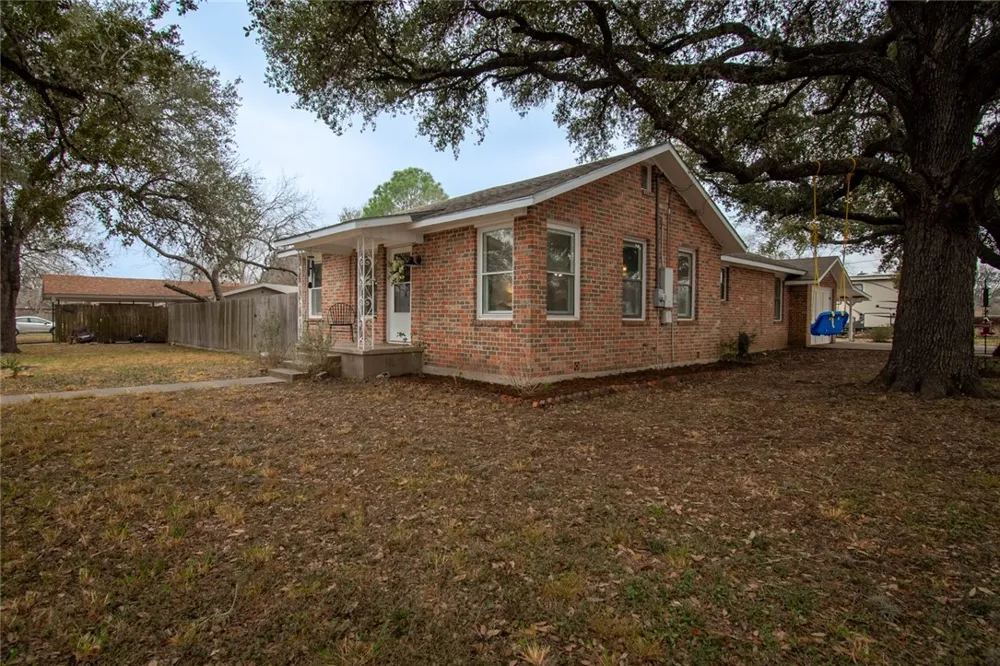 1711 Washington Street Beeville, TX 78102