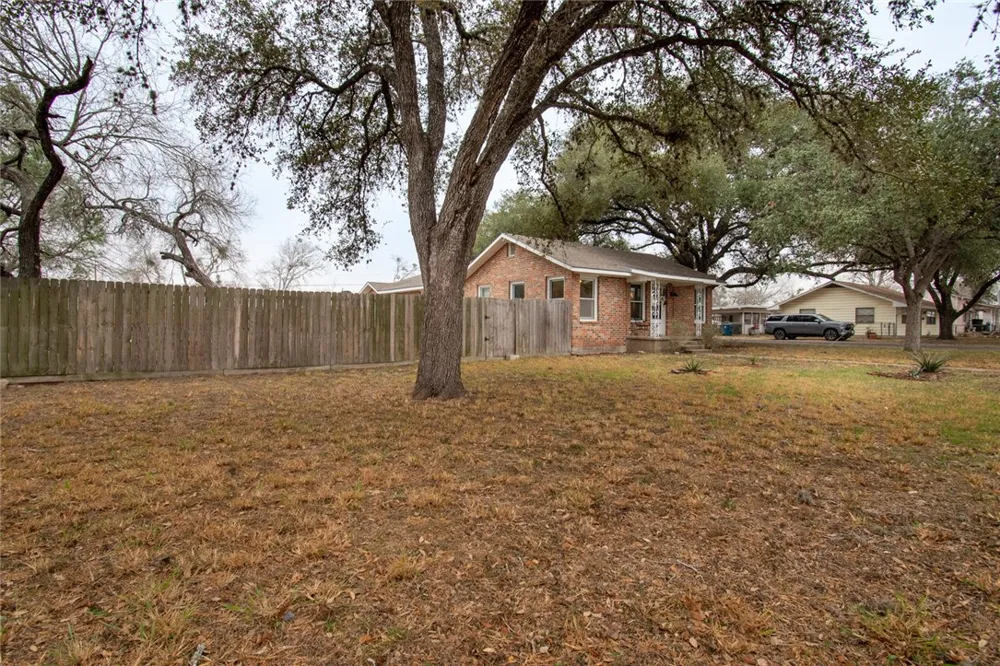 1711 Washington Street Beeville, TX 78102