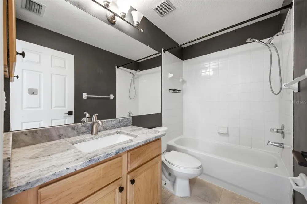 3209 PARTRIDGE POINT TRAIL Valrico, FL 33596