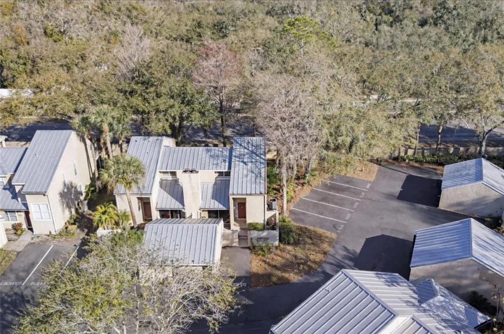 3401 CYPRESS HEAD COURT Tampa, FL 33618