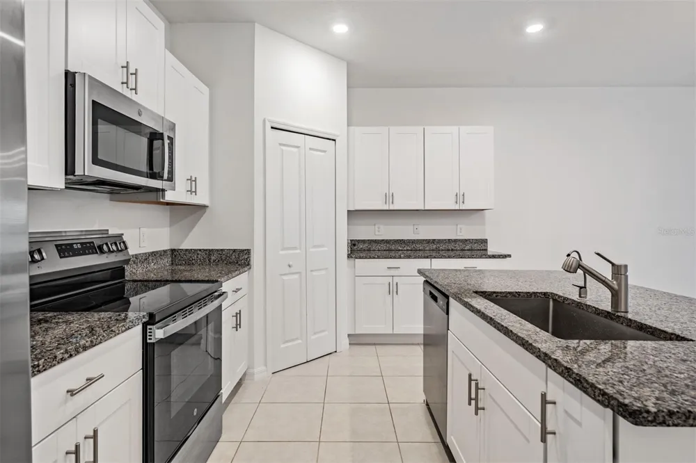 4607 TUSCAN LOON DRIVE Tampa, FL 33619