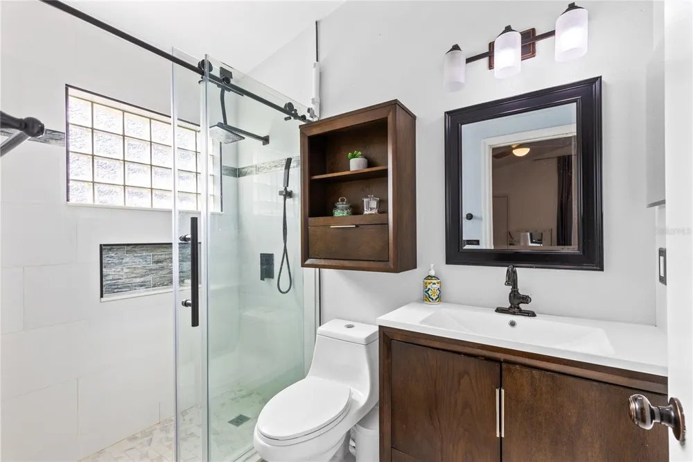 421 HORIZON DRIVE Winter Springs, FL 32708