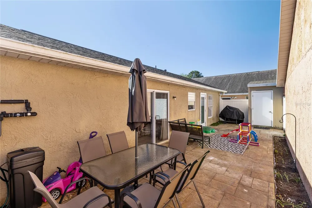 421 HORIZON DRIVE Winter Springs, FL 32708