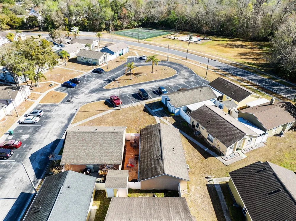 421 HORIZON DRIVE Winter Springs, FL 32708