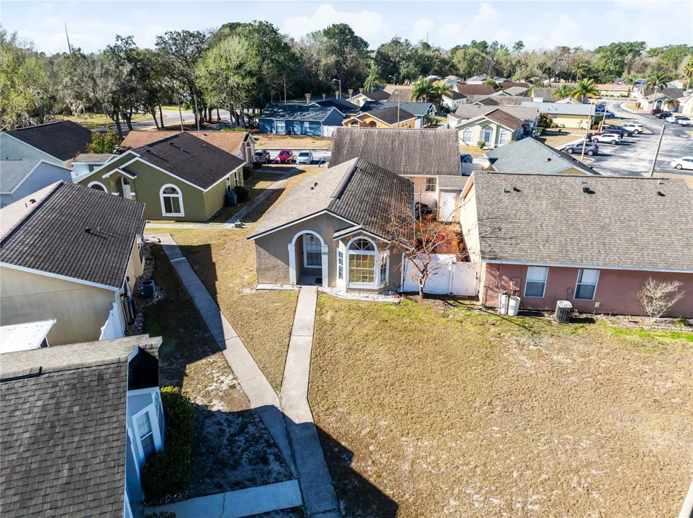 421 HORIZON DRIVE Winter Springs, FL 32708