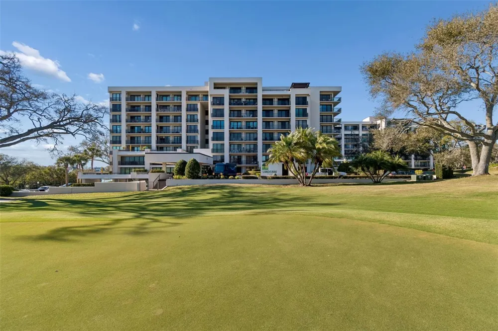 4 BELLEVIEW BOULEVARD #701 Belleair, FL 33756