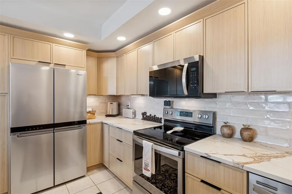 4 BELLEVIEW BOULEVARD #701 Belleair, FL 33756