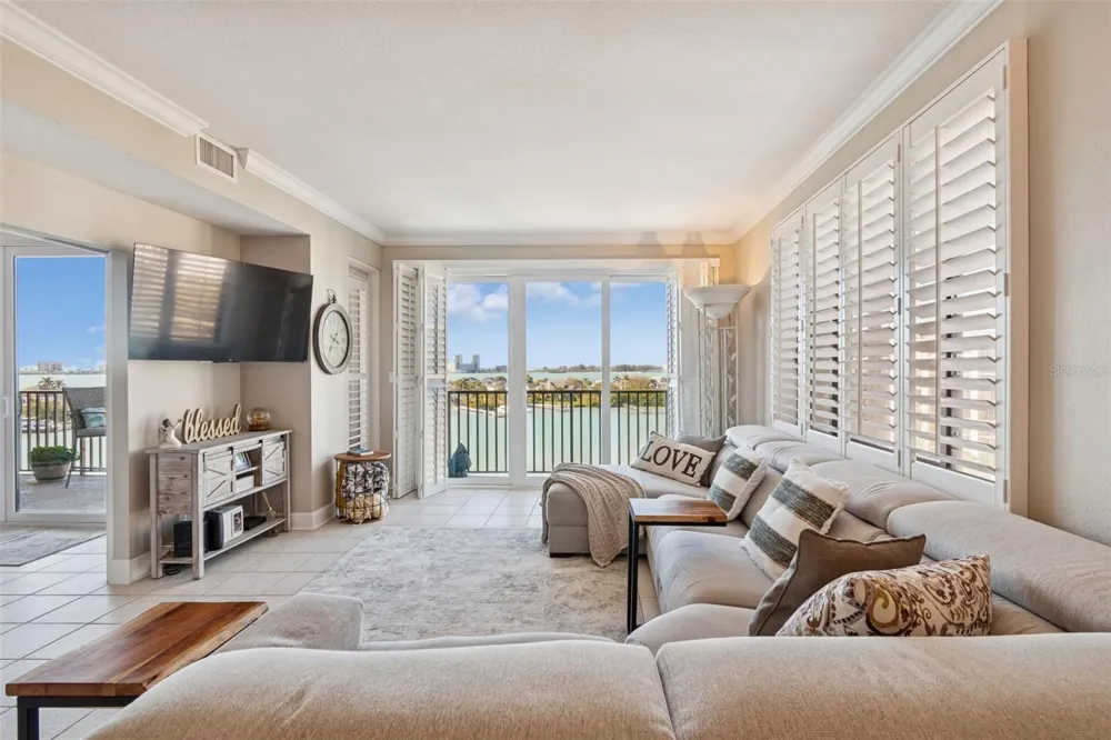 4 BELLEVIEW BOULEVARD #701 Belleair, FL 33756