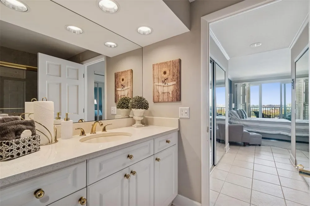 4 BELLEVIEW BOULEVARD #701 Belleair, FL 33756