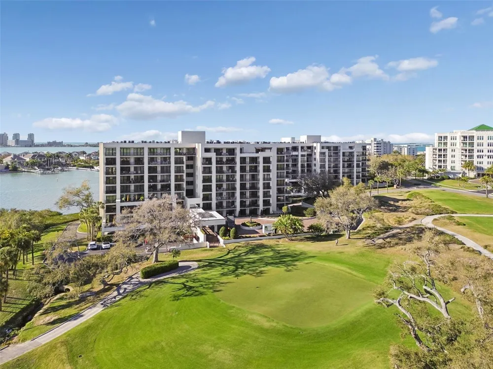 4 BELLEVIEW BOULEVARD #701 Belleair, FL 33756