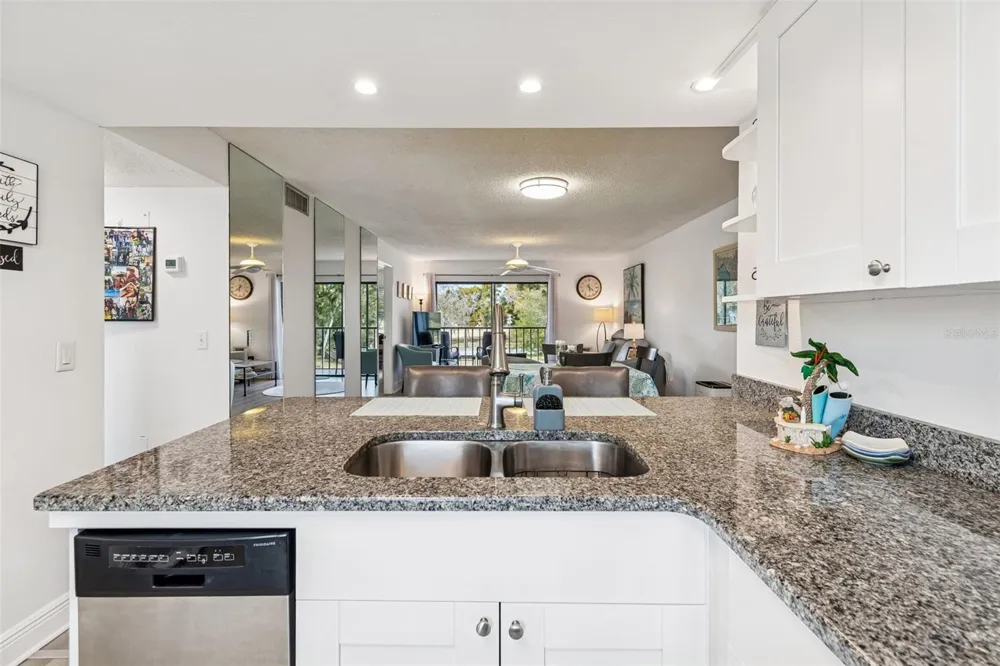 104 E CYPRESS COURT #104 Oldsmar, FL 34677