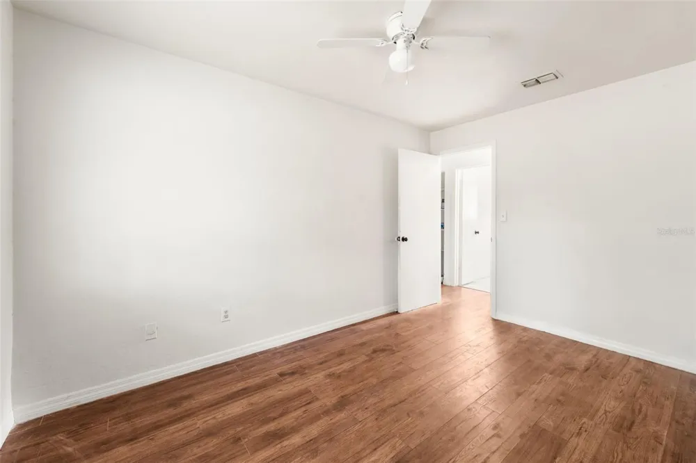 1911 SE 14TH AVENUE Gainesville, FL 32641