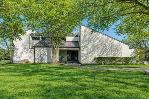 1816 Southpark Drive