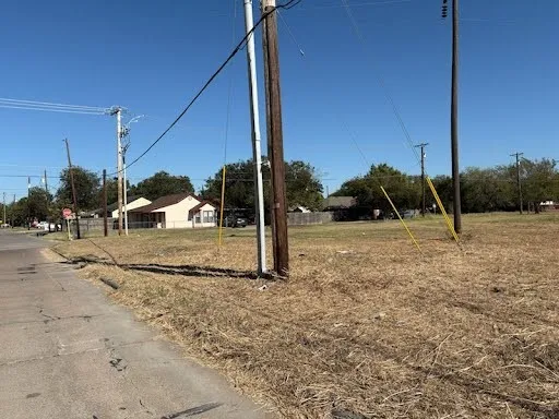 1002 S Smith Street Ennis, TX 75119