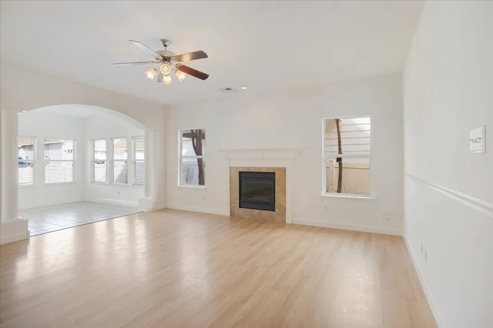 1805 Azalea Drive Savannah, TX 76227