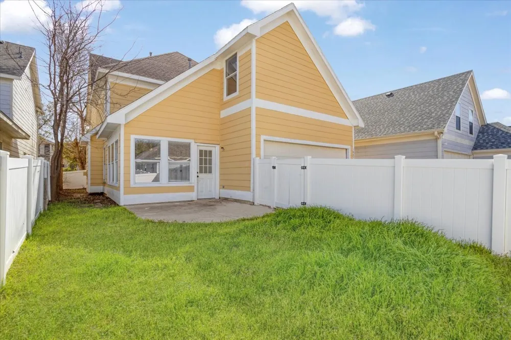 1805 Azalea Drive Savannah, TX 76227