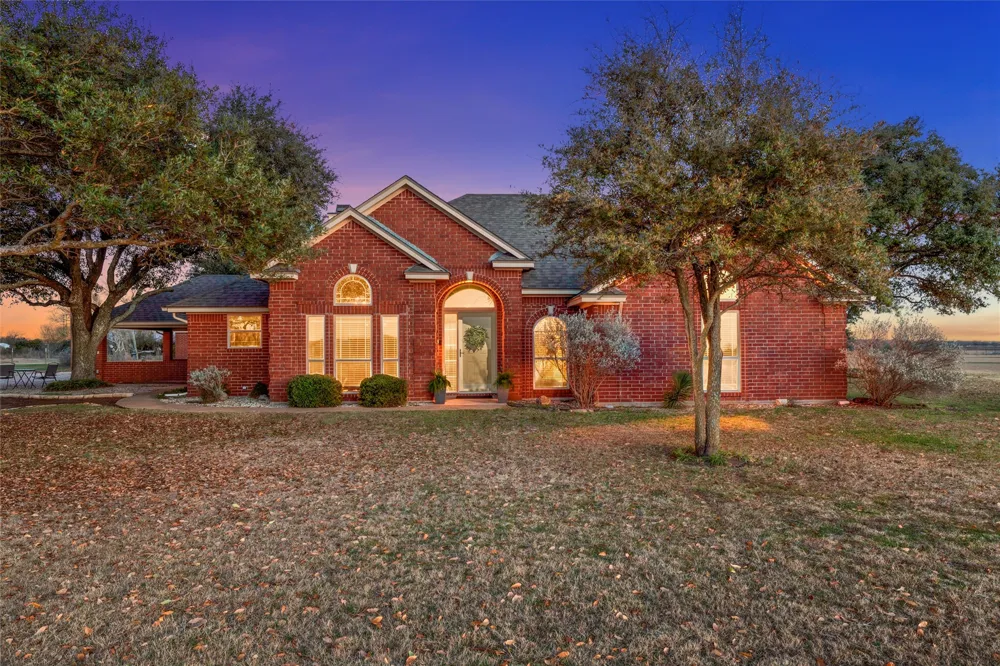 231 Trlica Road West, TX 76691