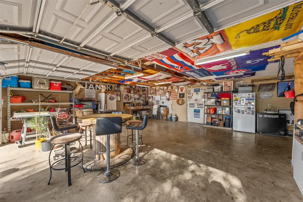 231 Trlica Road West, TX 76691