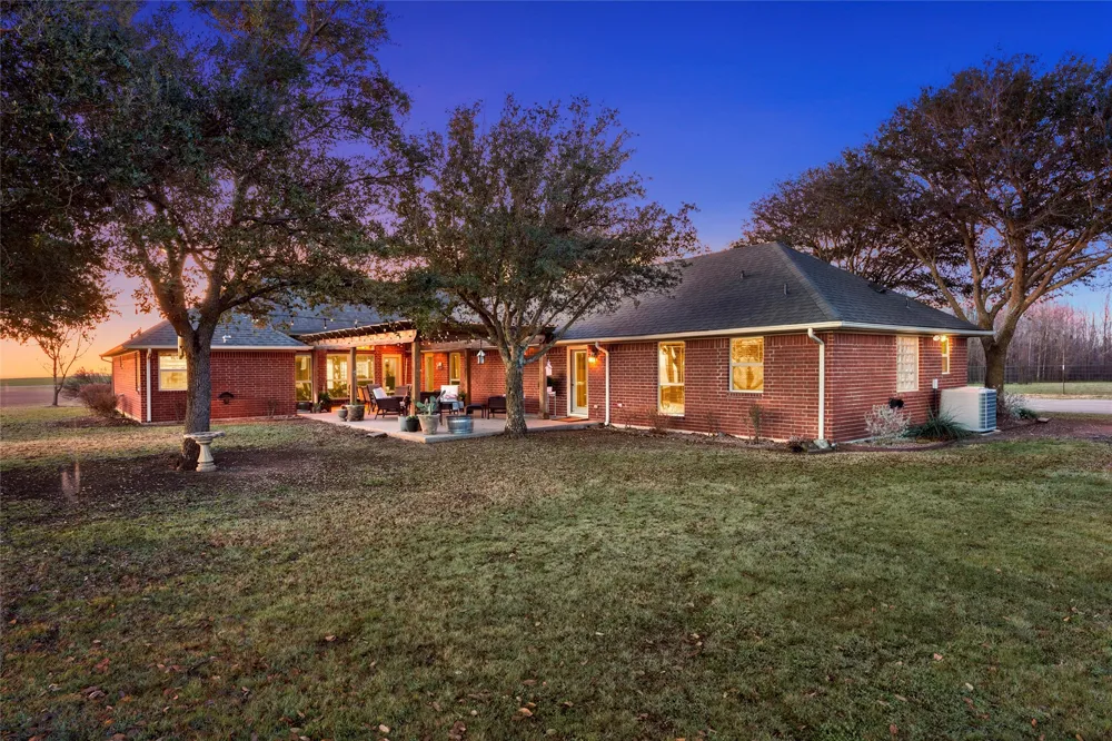 231 Trlica Road West, TX 76691