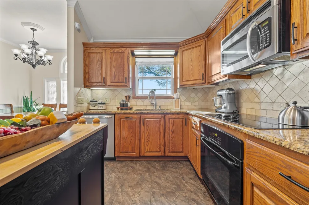 231 Trlica Road West, TX 76691