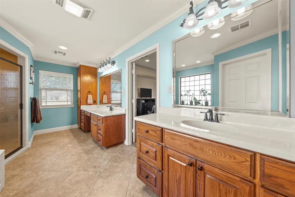 231 Trlica Road West, TX 76691