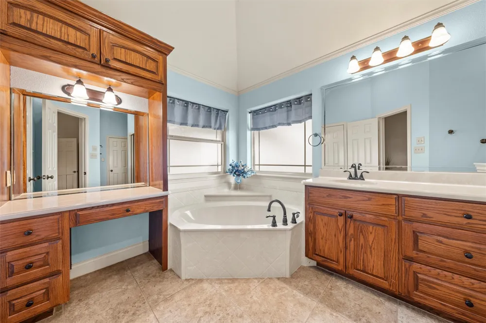 231 Trlica Road West, TX 76691