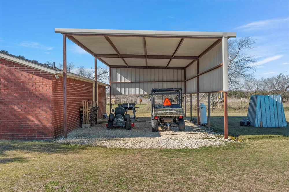 231 Trlica Road West, TX 76691