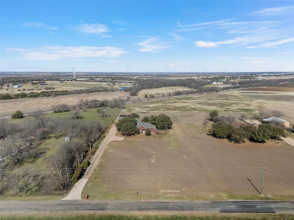 231 Trlica Road West, TX 76691