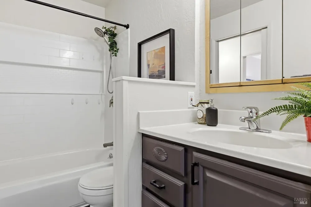 3552 Shelter Creek Drive Napa, CA 94558