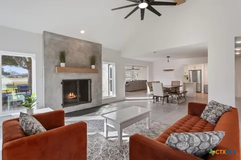 3415 Chisholm Trail
