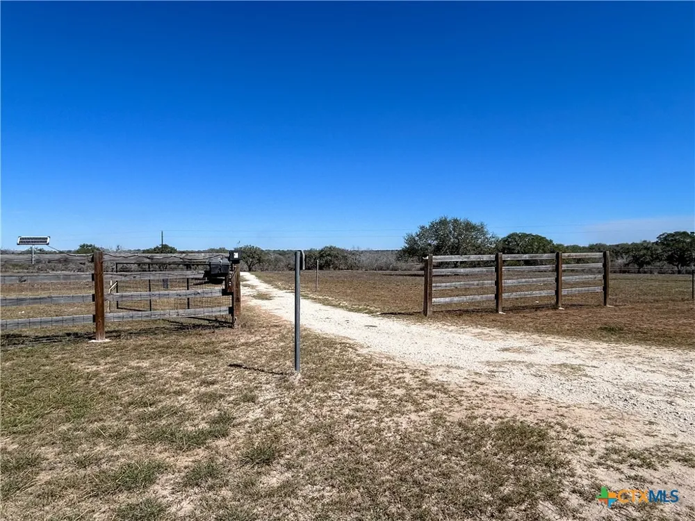 1174 Charco Road Tuleta, TX 78162