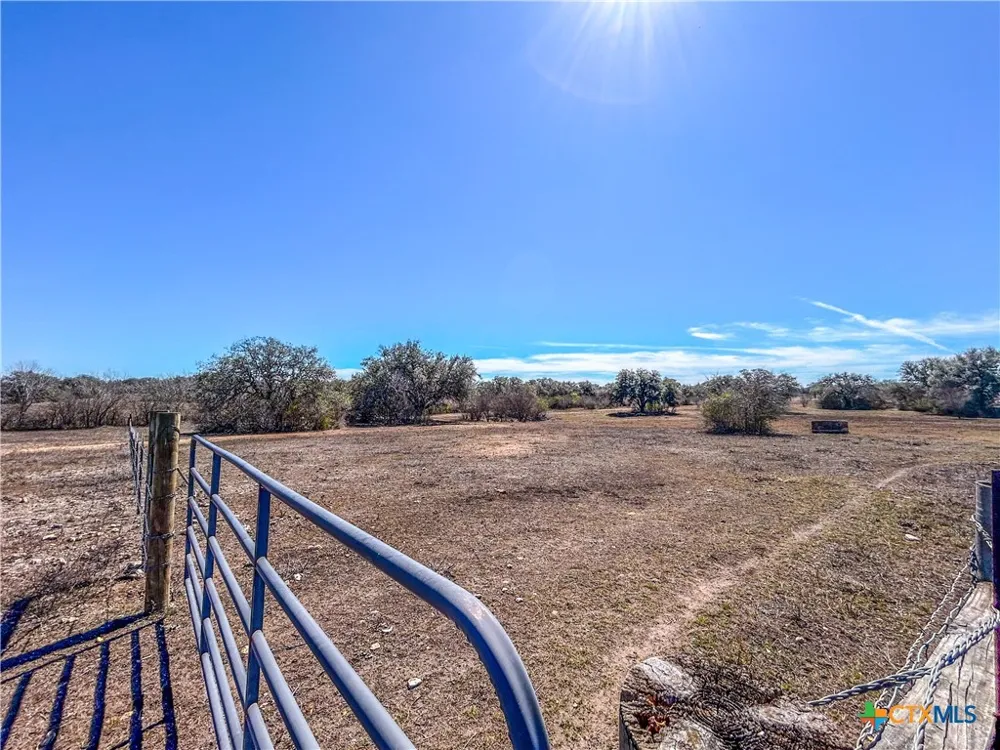 1174 Charco Road Tuleta, TX 78162
