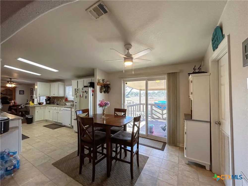 1174 Charco Road Tuleta, TX 78162