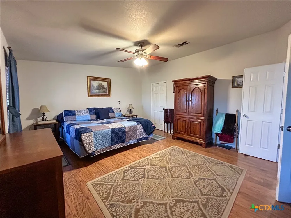 1174 Charco Road Tuleta, TX 78162
