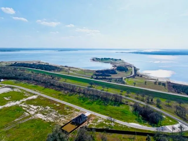 746 Lake Day Drive Somerville, TX 77879