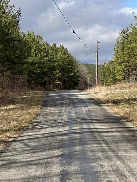 7 Thomas Springs Road Crossville, TN 38572