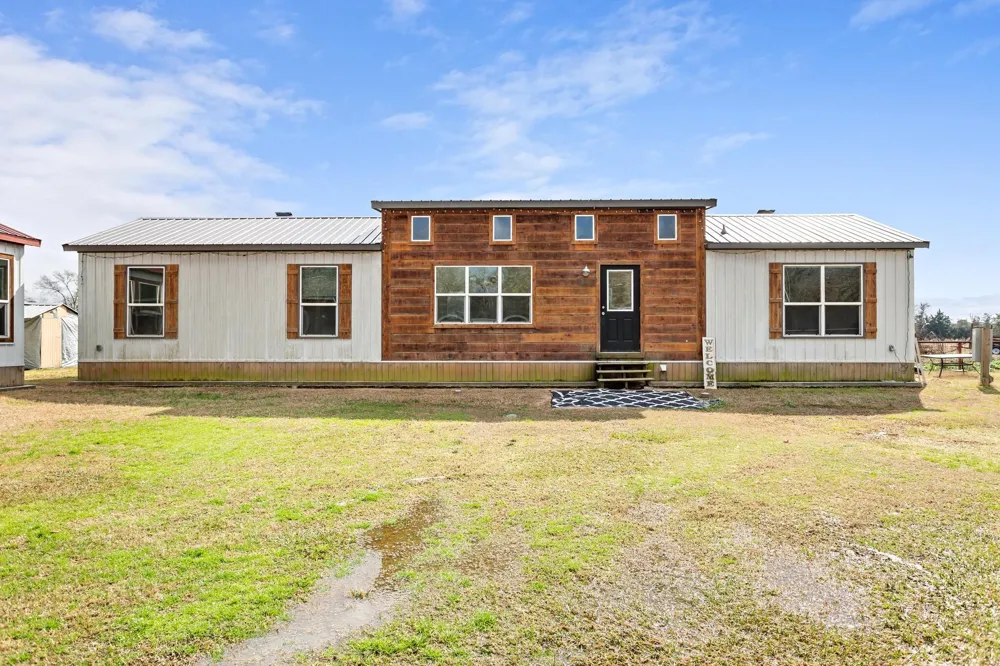 1589 Fm 163 Road Cleveland, TX 77327