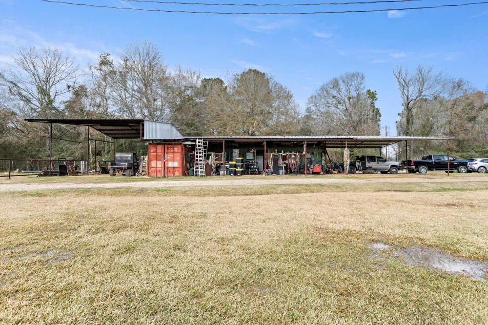 1589 Fm 163 Road Cleveland, TX 77327