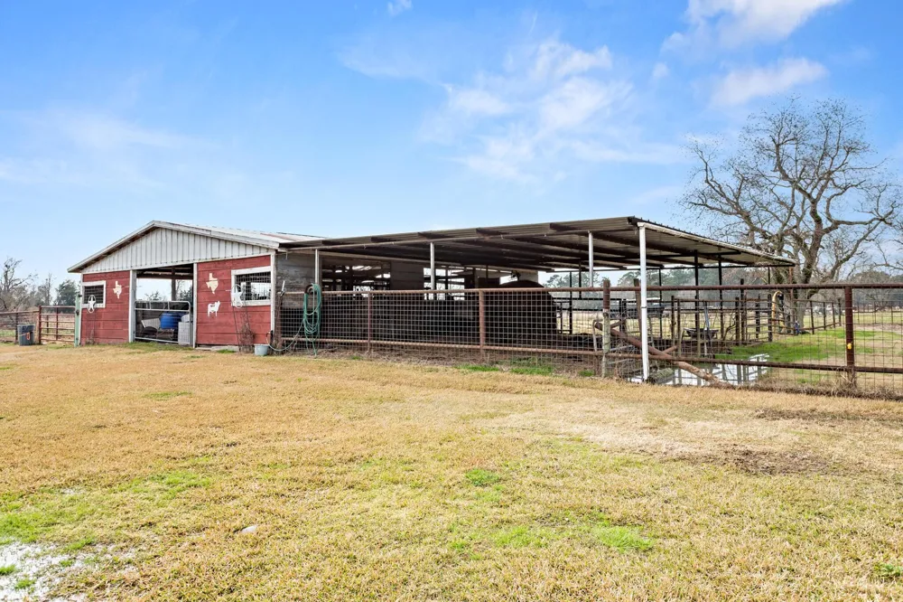 1589 Fm 163 Road Cleveland, TX 77327