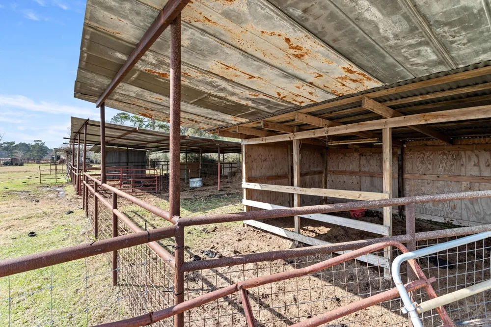 1589 Fm 163 Road Cleveland, TX 77327