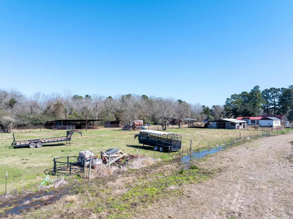 1589 Fm 163 Road Cleveland, TX 77327