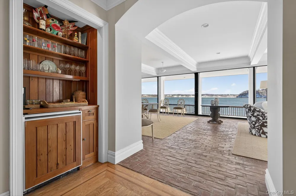 336 Centre Island Road Oyster Bay, NY 11771