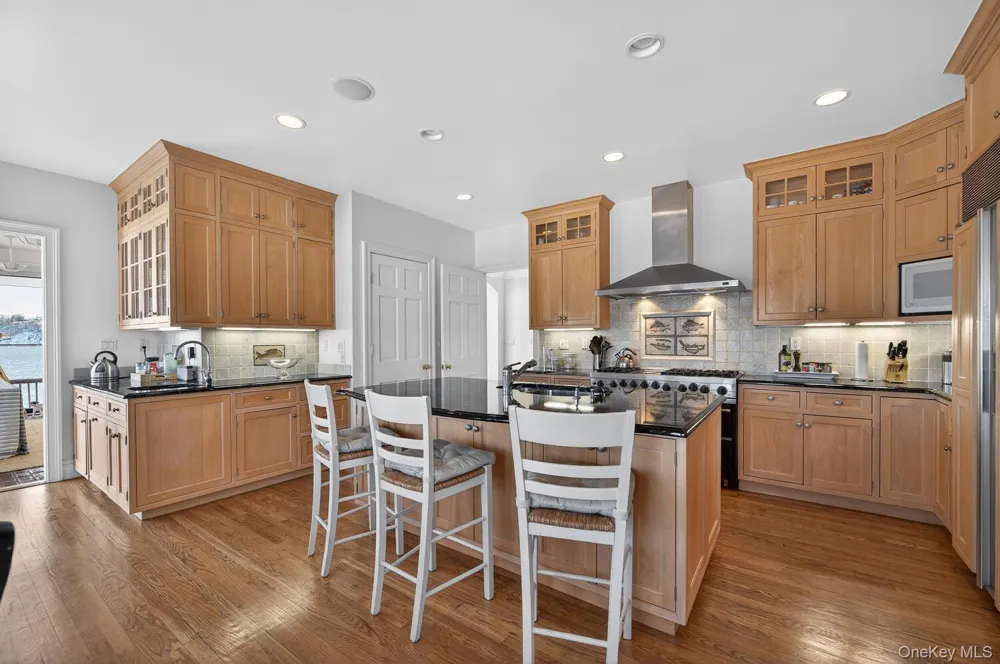 336 Centre Island Road Oyster Bay, NY 11771