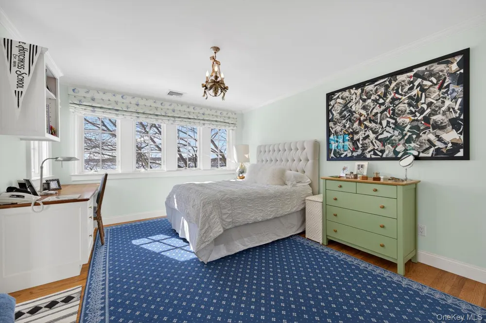 336 Centre Island Road Oyster Bay, NY 11771