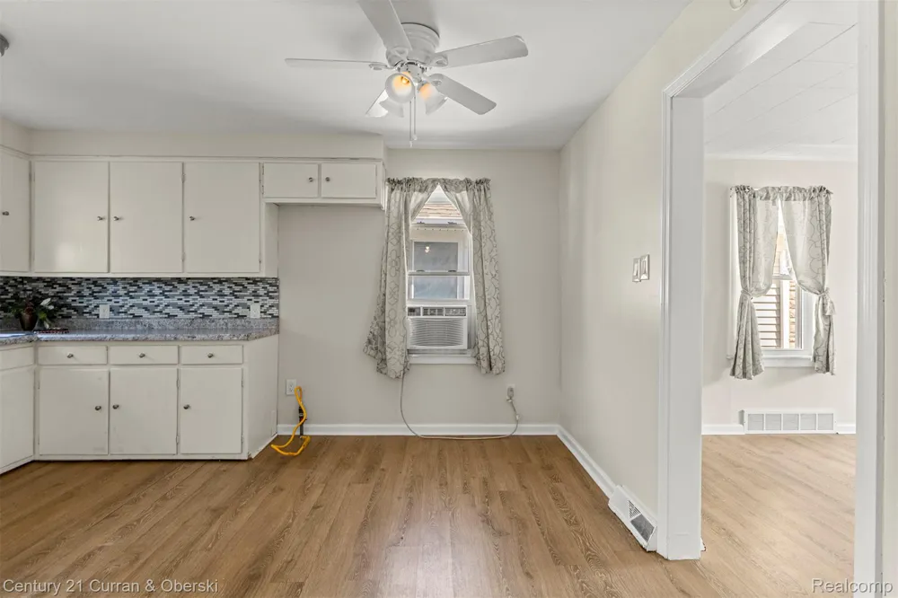 1644 Liberty Avenue Lincoln Park City, MI 48146
