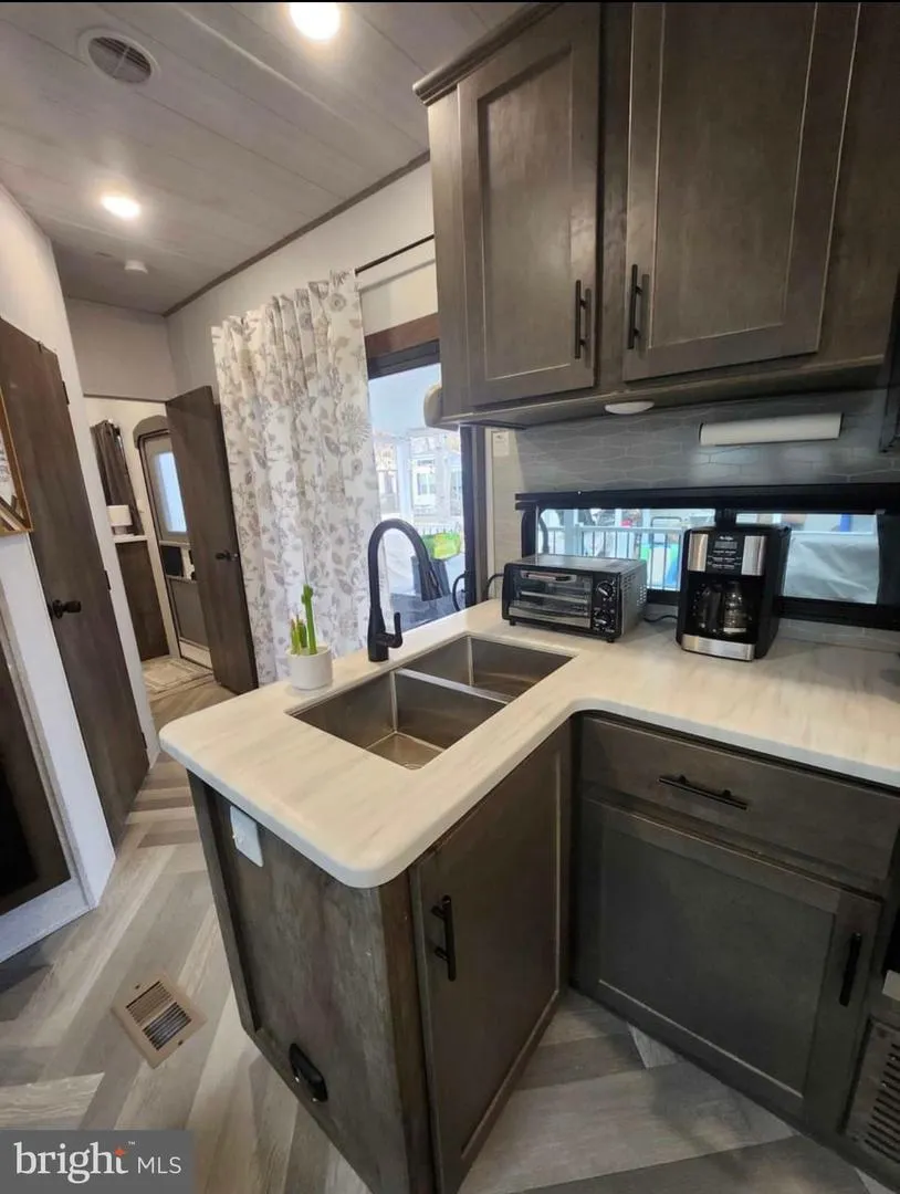 515 CORSON TAVERN RD #I-18 Ocean View, NJ 08230