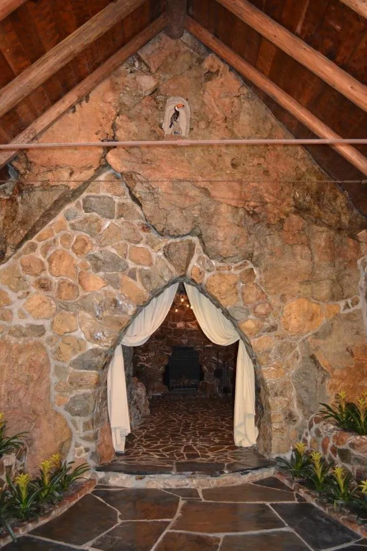 3035 Canyon Road Burlingame, CA 94010