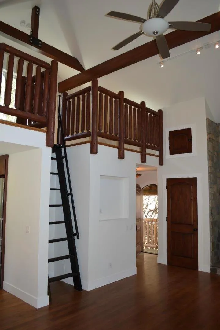 3035 Canyon Road Burlingame, CA 94010